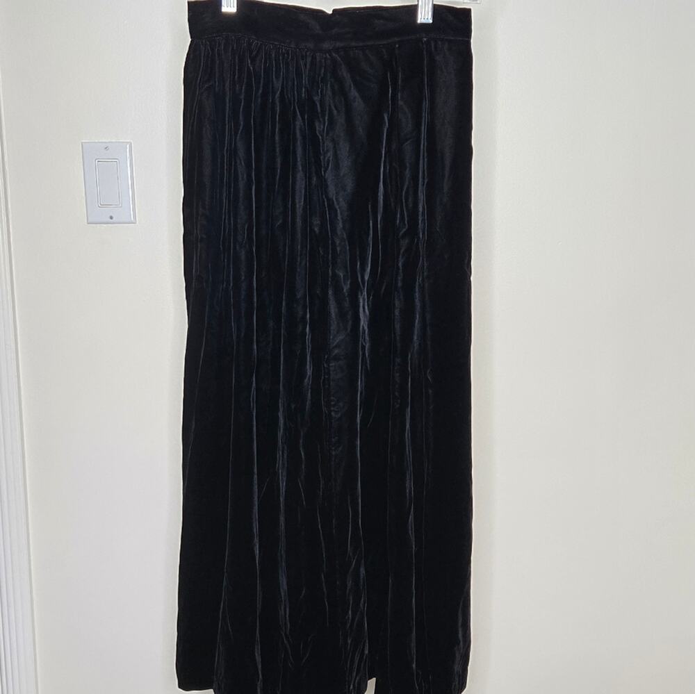 NANCY CRYSTAL Vintage Black Velvet Mid-Length Full Skirt Size 7-8